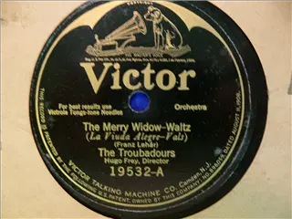 small_victor 19532 a.webp